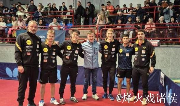 本来想多看东哥打第四盘，结果队友三单输给卡尔伯格，东哥第四盘收尾成难题，队长意外爆冷让胜负悬念留到第五盘双打